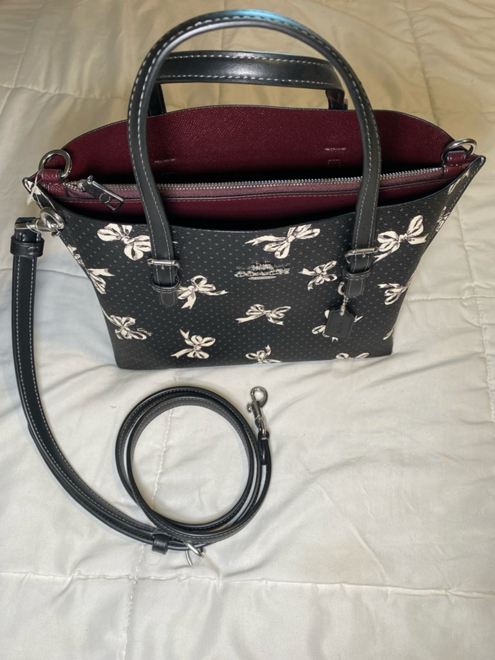 NWT Coach Black Bow-polka dot Mollie 25 Tote Burgundy Interior🎀🖤